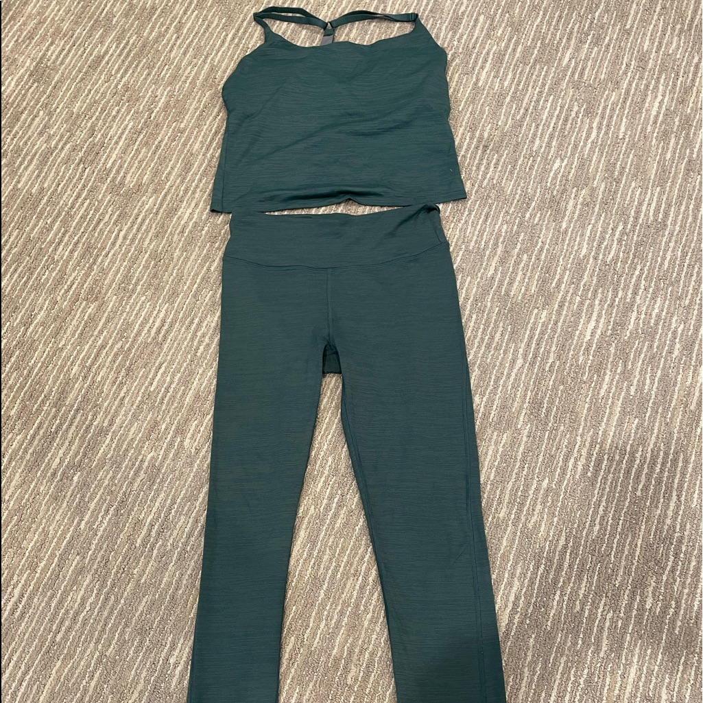 Outdoor Voices 2 Piece Set In Green (Top M/Leggings S)